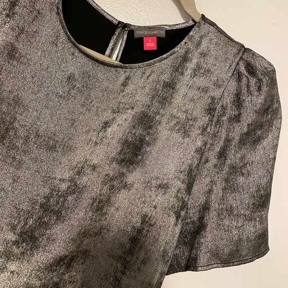 . Vince Camuto Flutter Sleeve Soft Texture - Picture 4 of 5